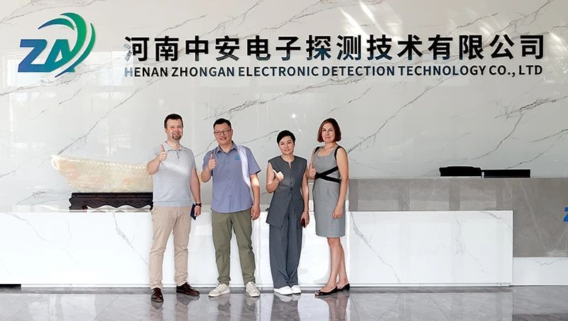 热烈欢迎俄罗斯客户莅临我司考察洽谈业务!