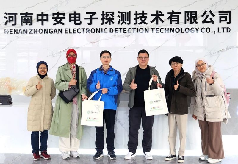 热烈欢迎马来西亚客户莅临我司考察洽谈业务!